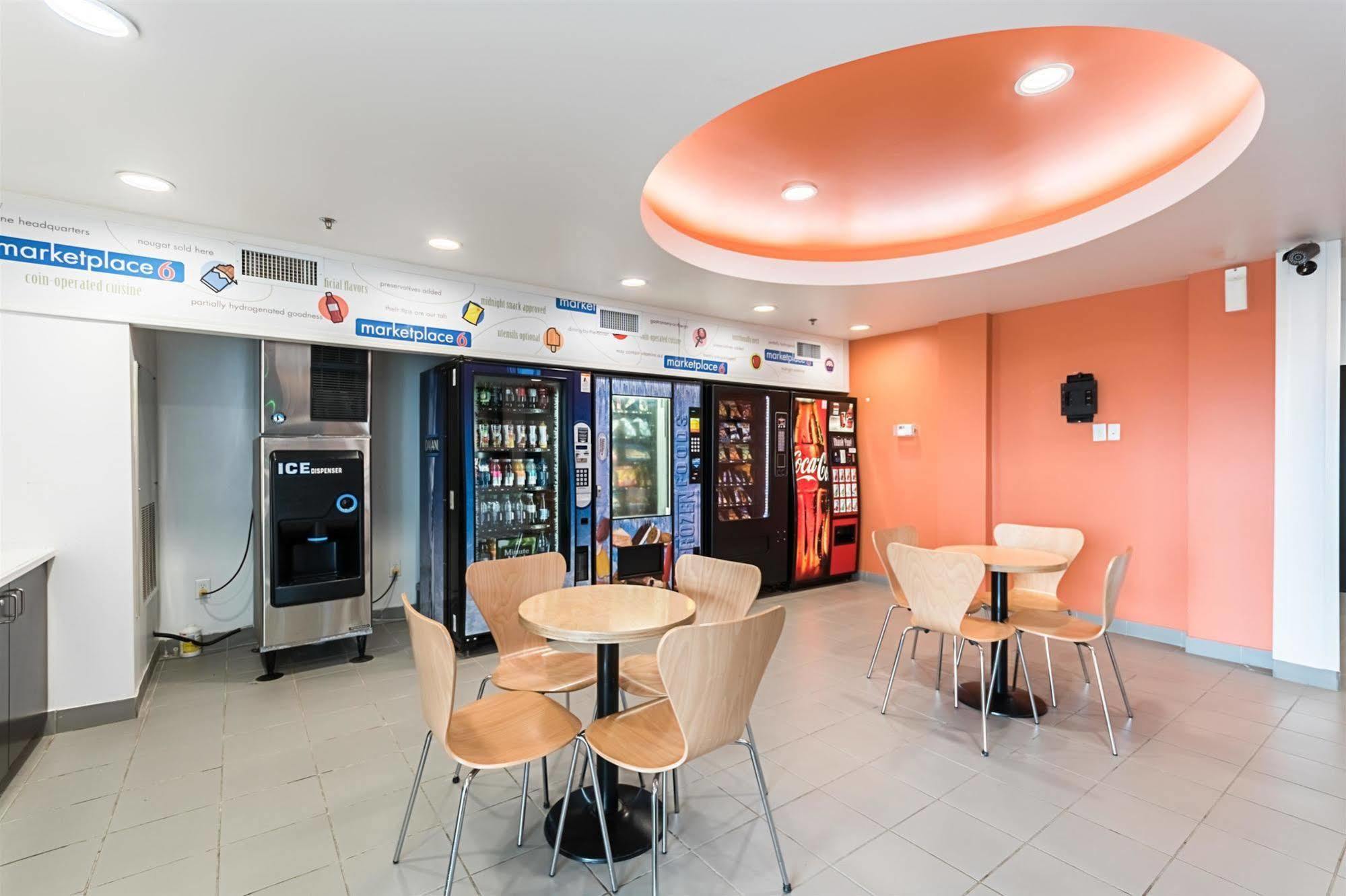 Motel 6-Moosomin, Sk Εξωτερικό φωτογραφία