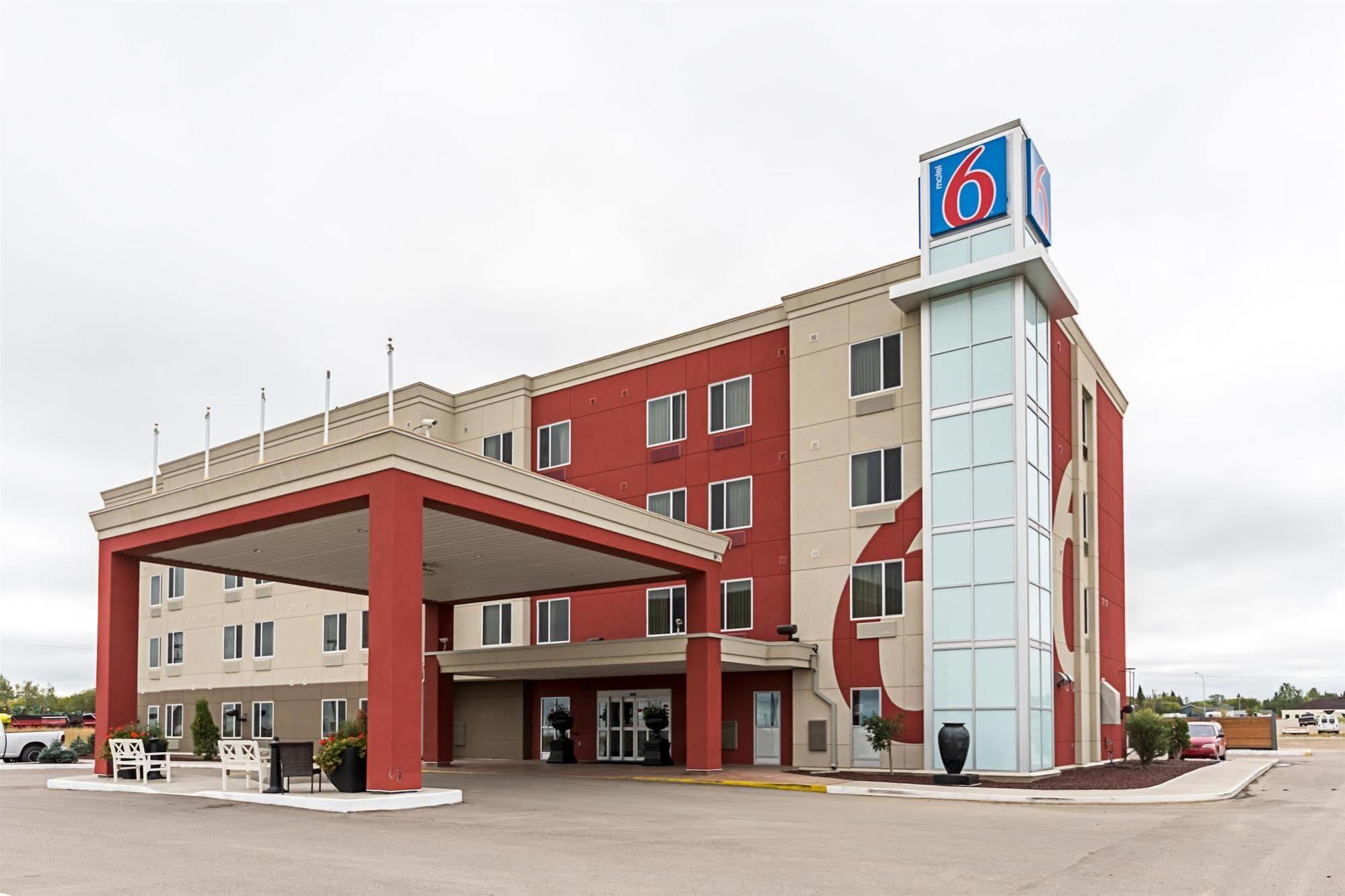 Motel 6-Moosomin, Sk Εξωτερικό φωτογραφία